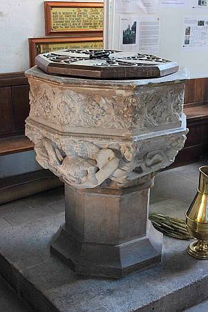 Wrington - The Font